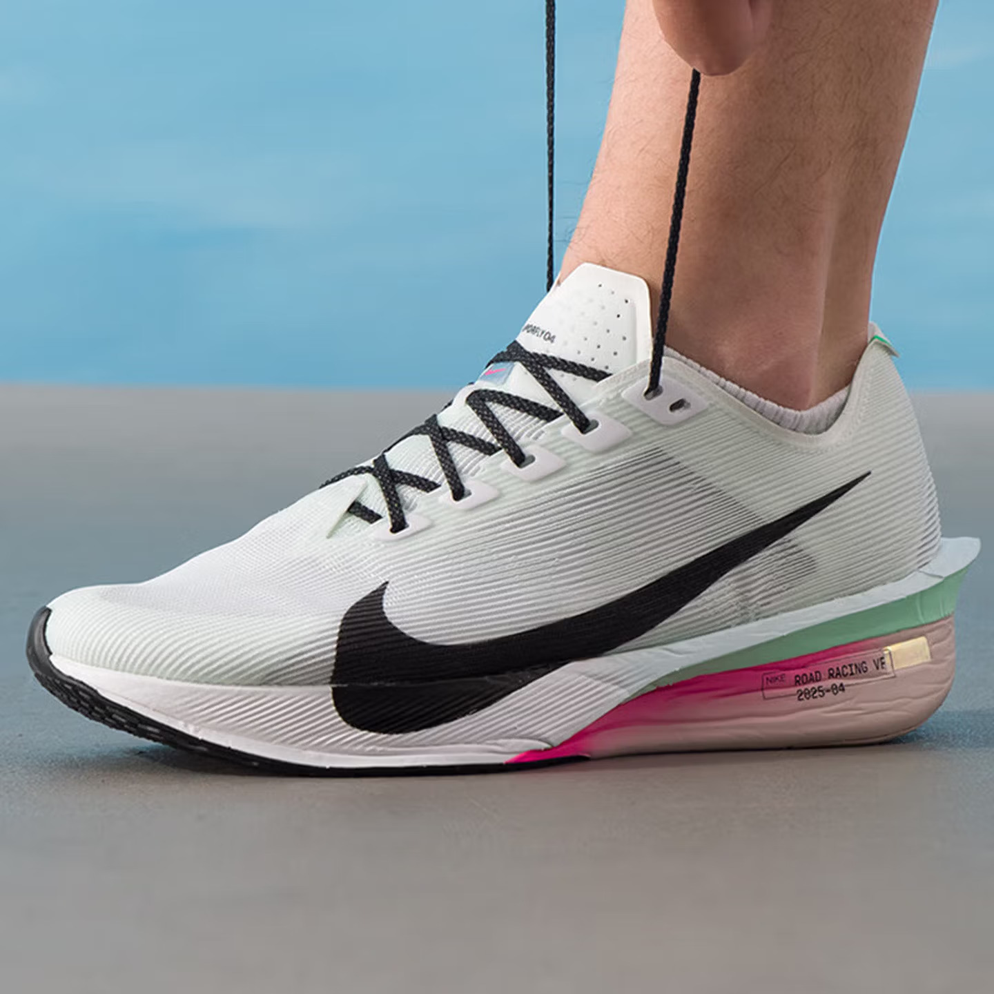 Lightweight Road Running Shoes - حذاء نايك فابورفلاي 4 للرجال للجري،