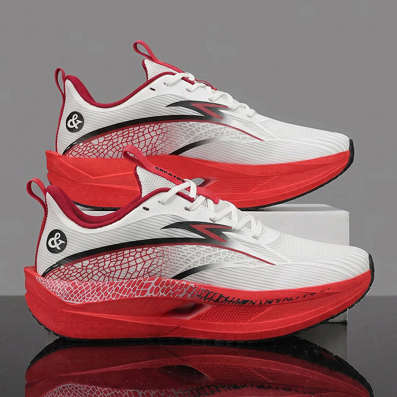 أحذية رياضية للجري بألواح كربو - مراجعة Carbon Plate Marathon Racing Shoes وسعره